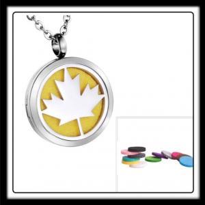 30mm Maple Leaf (Silver) Aromatherapy Locket