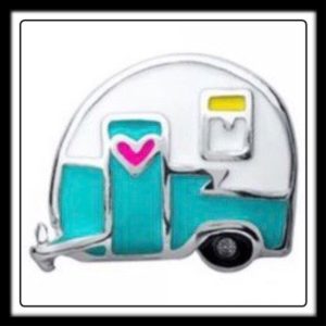 Camper Trailer (Teal/White) w/Heart Charm