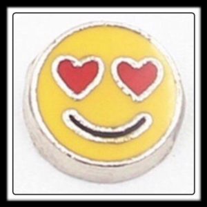 Emoji w/Heart Eyes Charm