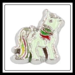 Unicorn (Green) w/(Red/Yellow/Green) Mane Charm
